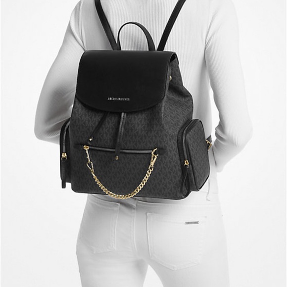 MICHAEL KORS
Jet Set Large Logo Backpack
COLOR BLACK
NWT - Picture 4 of 16